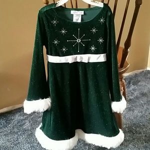 Simple Little girls Christmas Dress..